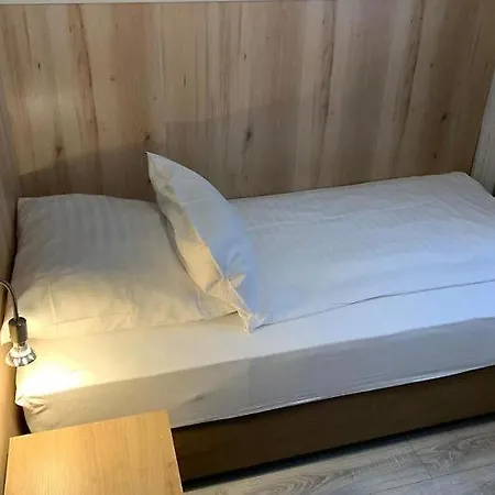 Skyline Hotel 3*