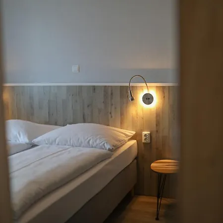 Skyline Suites Hotel Szálloda